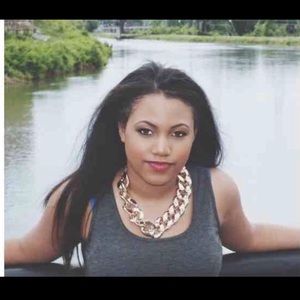 Meet your Posher, Sierra